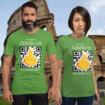 Pasaporte COVID-19: ESCANEA ESTO. Camiseta para negacionistas, conspiranoicos y antivacunas